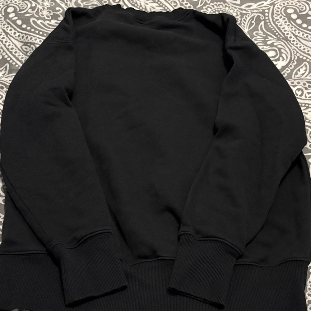 Nike women’s Black crew neck sweater - Picture 5 of 5